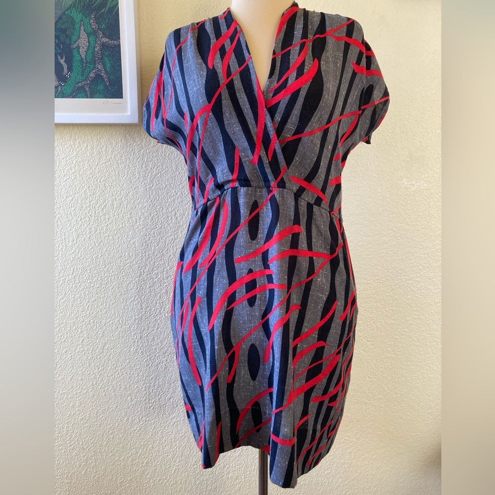 Stunning vintage pull on crossover dress 🖤